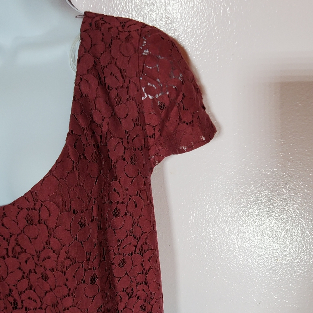 Burgundy Lace Dress - Picture 4 of 8